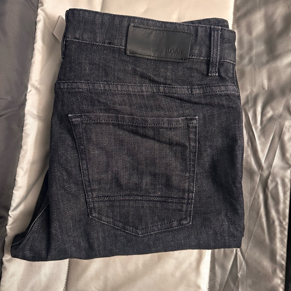 Hugo Boss Jeans 33/32 excellent condition